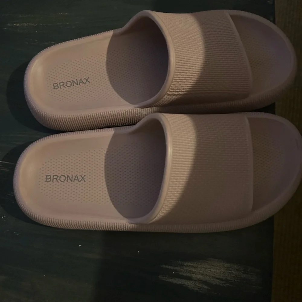 Bronax Soft Pink Slide Sandals - Picture 3 of 5